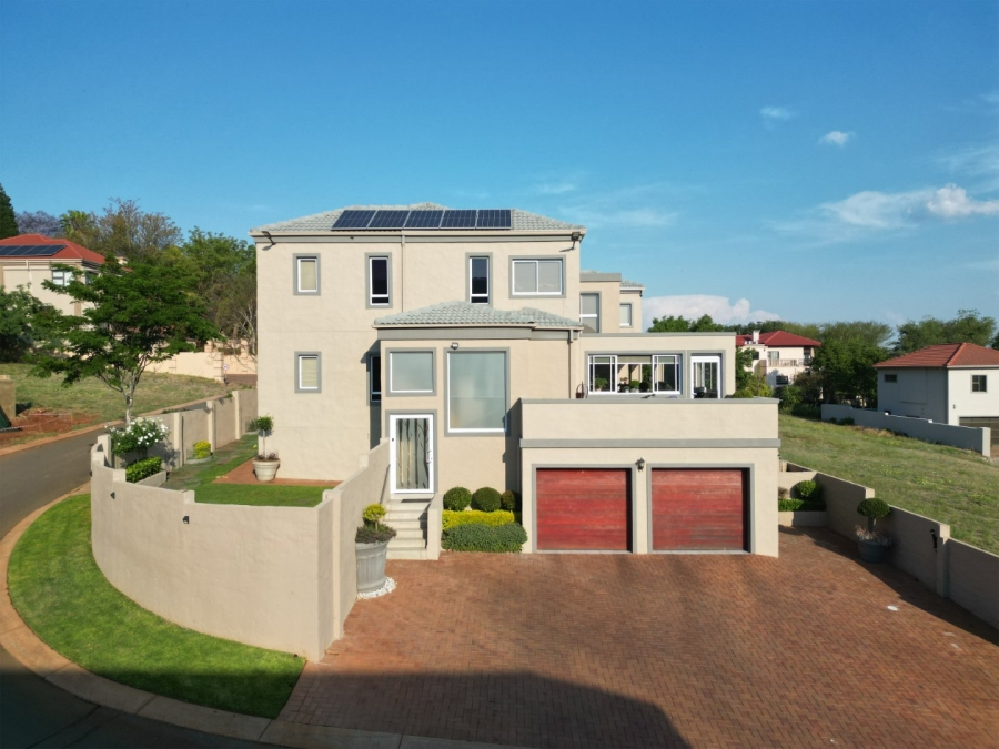 6 Bedroom Property for Sale in Kosmos Ridge North West